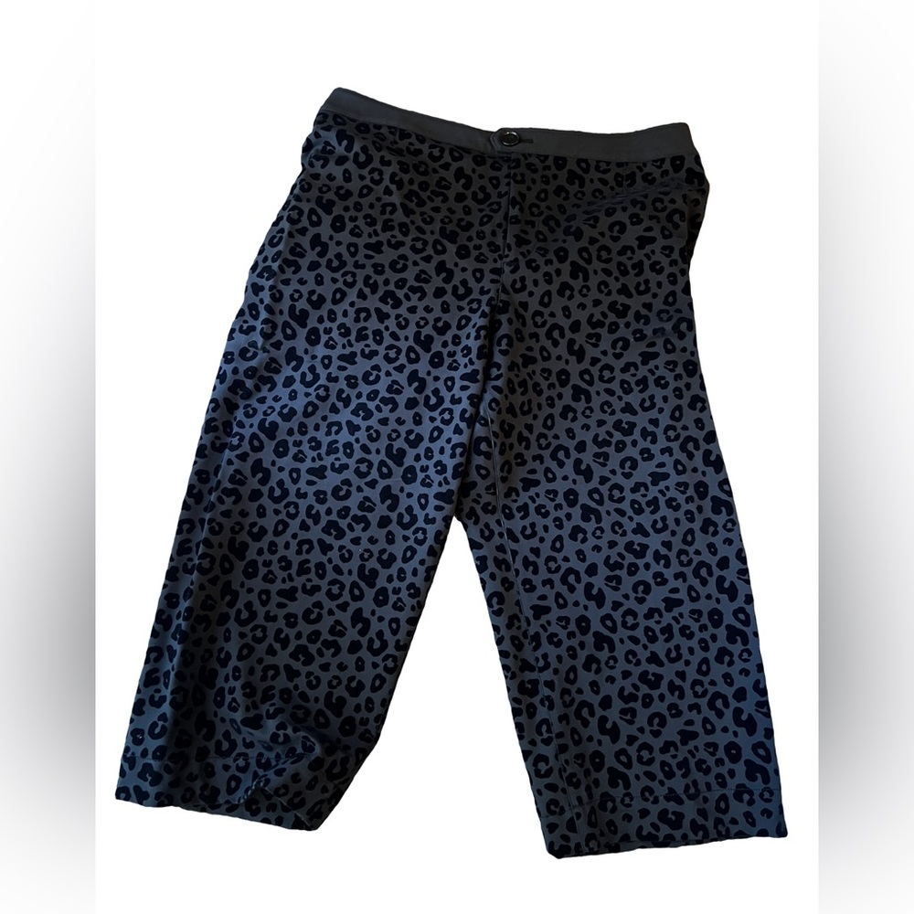 Maeve black on black velvet leopard cropped pants.
